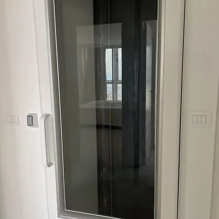 וילה Pop Monaco