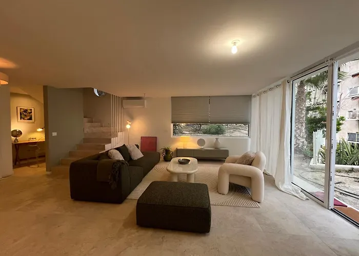 Pop Monaco فيلة كاب داي