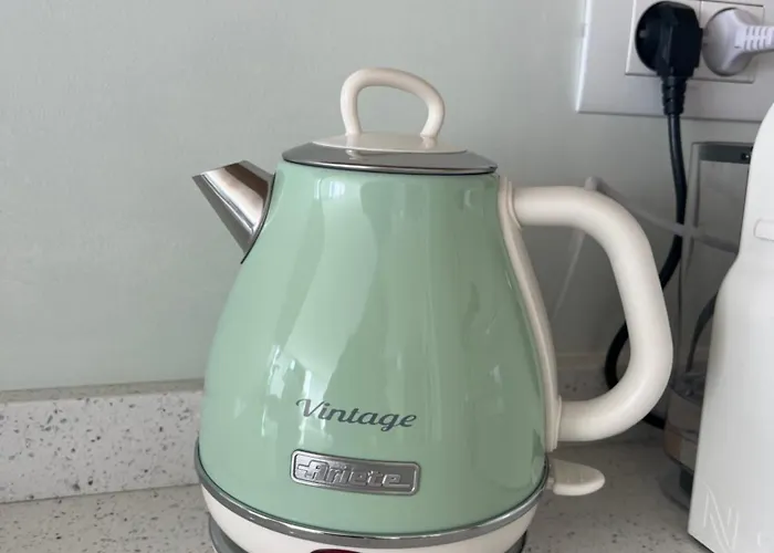 Pop Monaco كاب داي